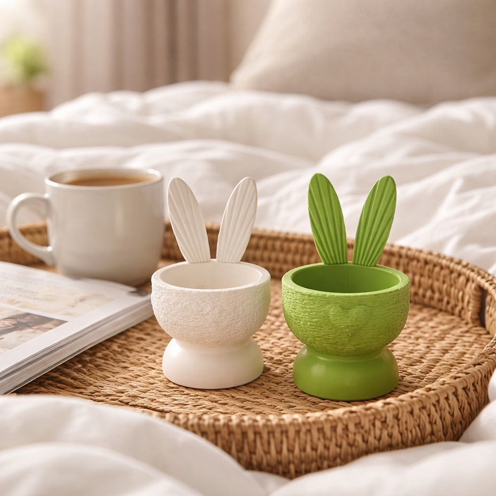 Niedlicher Eierbecher im modernen Osterdesign mit liebevollen Details 🤍