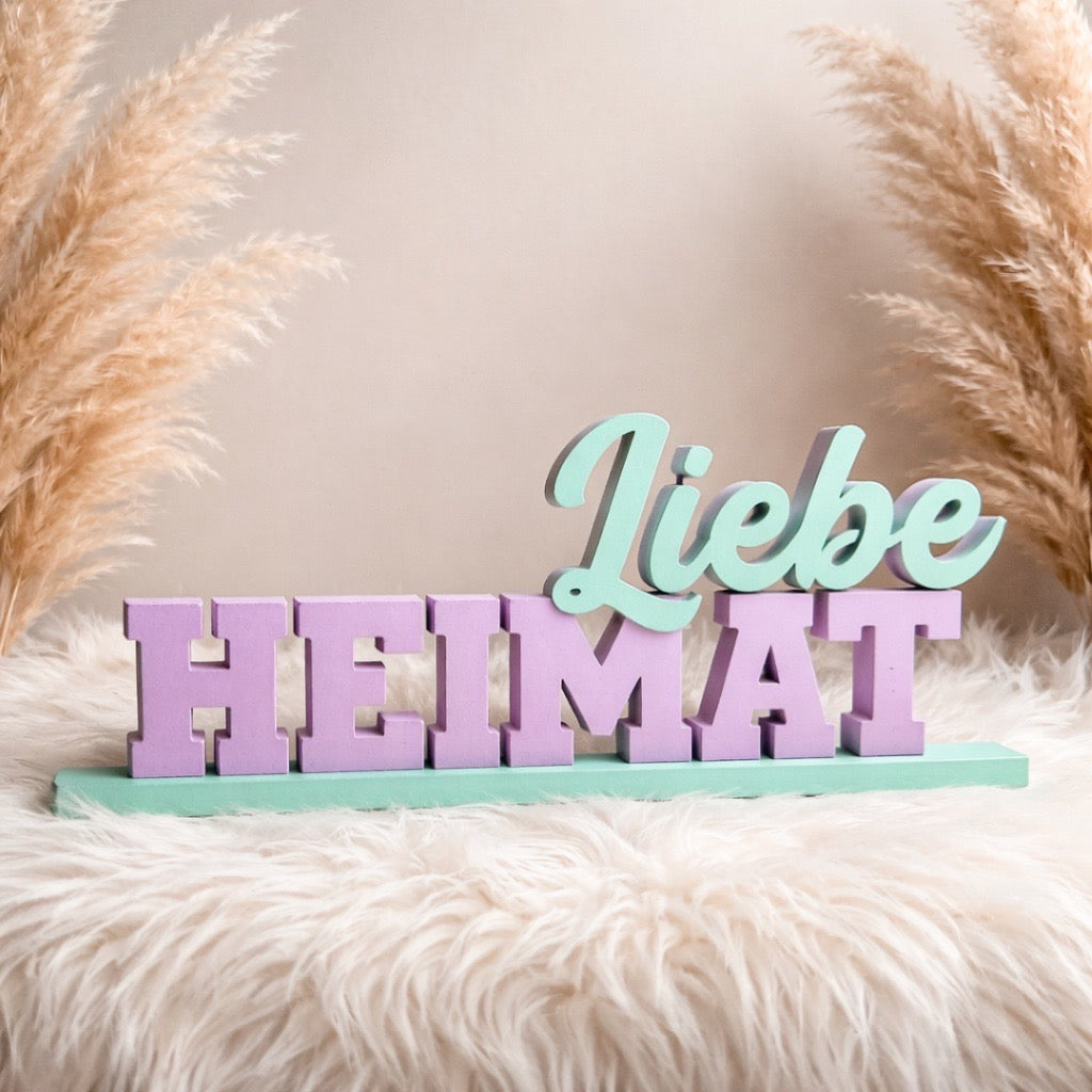 🤍 „Heimat Liebe“ Schriftzug – Dekoratives Statement