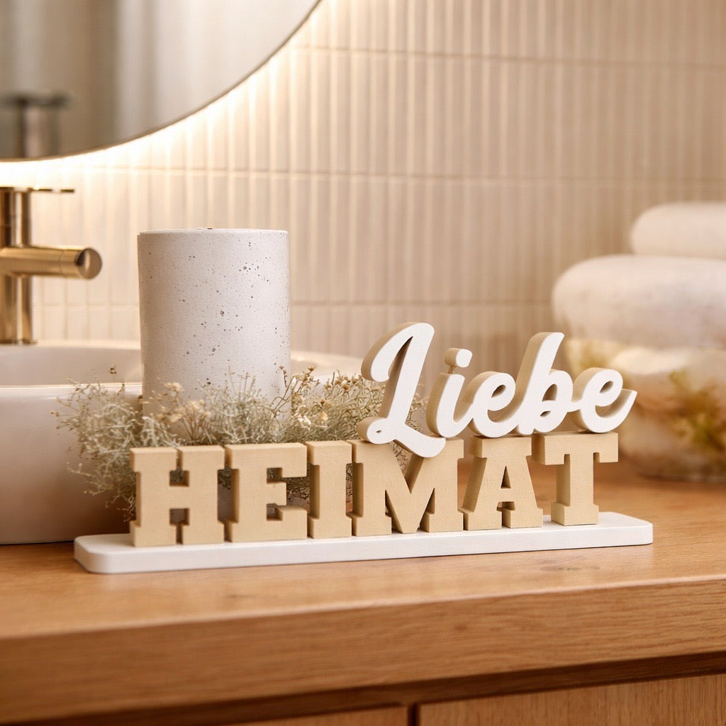 🤍 „Heimat Liebe“ Schriftzug – Dekoratives Statement