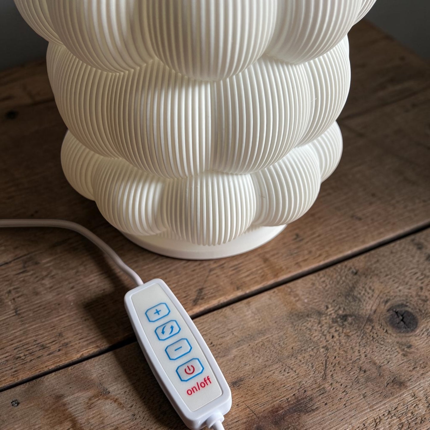 ✨ Bubble Style LED Lampe – moderne BOHO Tischlampe mit gemütlichem Lichtspiel 🤍